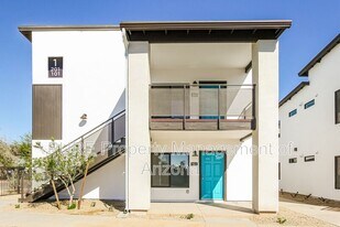 6077 N 60th Ave in Glendale, AZ - Building Photo