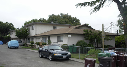 357 Smalley Ave in Hayward, CA - Building Photo - Building Photo