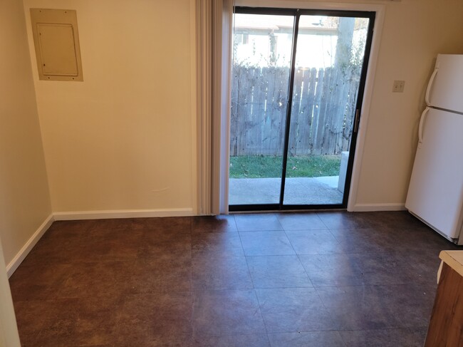 8 Country Elm Mnr in Arnold, MO - Building Photo - Building Photo