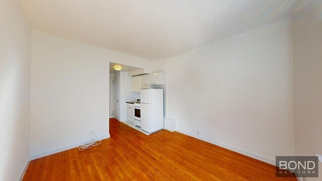 property at 257 E 61st St