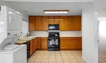 445 Longfellow Ave, Unit 445 Longfellow in Hermosa Beach, CA - Building Photo - Building Photo