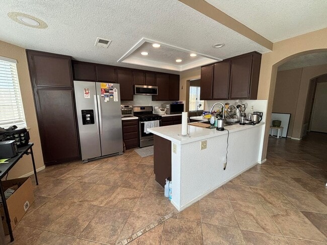 11141 Countryview Dr in Rancho Cucamonga, CA - Foto de edificio - Building Photo