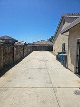 4048 Larner Way in Olivehurst, CA - Building Photo - Building Photo