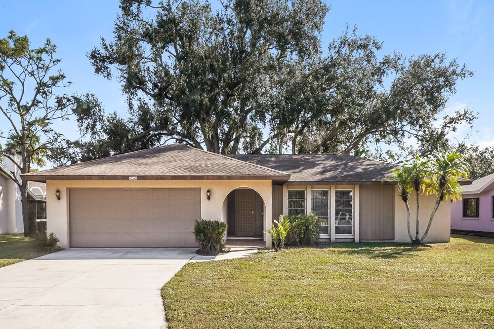 4248 Dryden Cir in Sarasota, FL - Building Photo