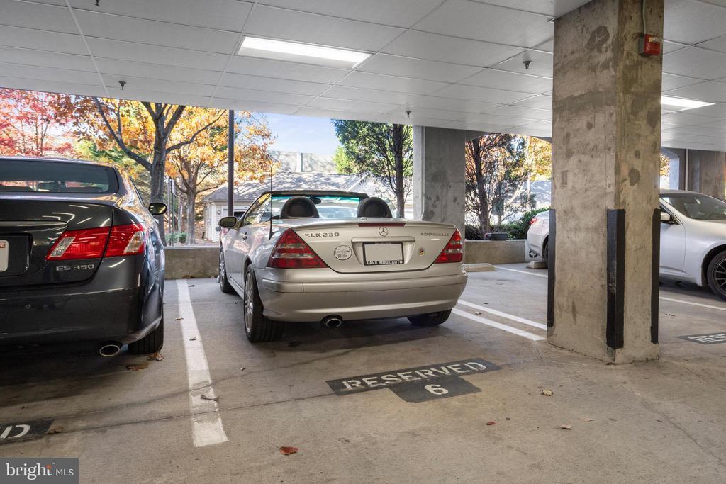 3851 Aristotle Ct in Fairfax, VA - Building Photo