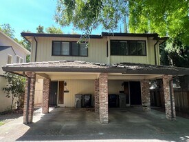 2526 I St in Sacramento, CA - Building Photo