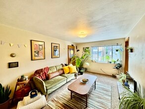 4349 Murray Ave, Unit 3 in Pittsburgh, PA - Building Photo - Building Photo