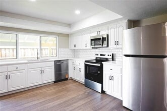 2015 Warberry Rd in Carrollton, TX - Building Photo - Building Photo