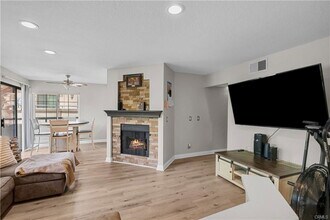 18114 Erik Ct in Santa Clarita, CA - Building Photo - Building Photo