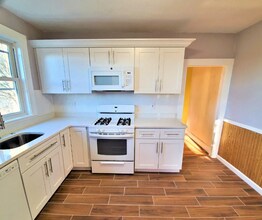 39 Waterhouse St, Unit 3 in Somerville, MA - Building Photo - Building Photo