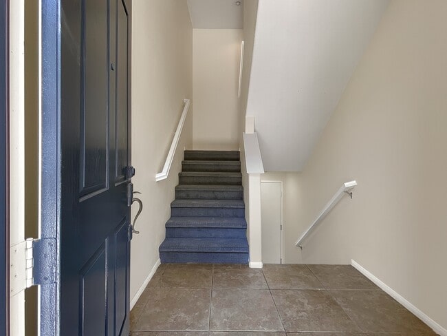 8808 Promenade N Pl in San Diego, CA - Building Photo - Building Photo