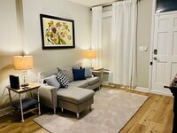 423 N Castle St photo'