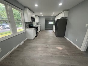 680 E Main St in Evesham, NJ - Building Photo - Building Photo