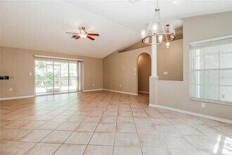 3173 Parkhill Ave in Spring Hill, FL - Building Photo - Building Photo