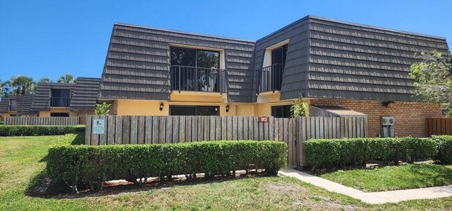 913 9th Way in West Palm Beach, FL - Building Photo - Building Photo