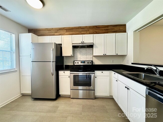 property at 6102 Heath Ridge Ct