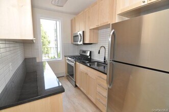 48-29 40th St in Queens, NY - Building Photo - Building Photo
