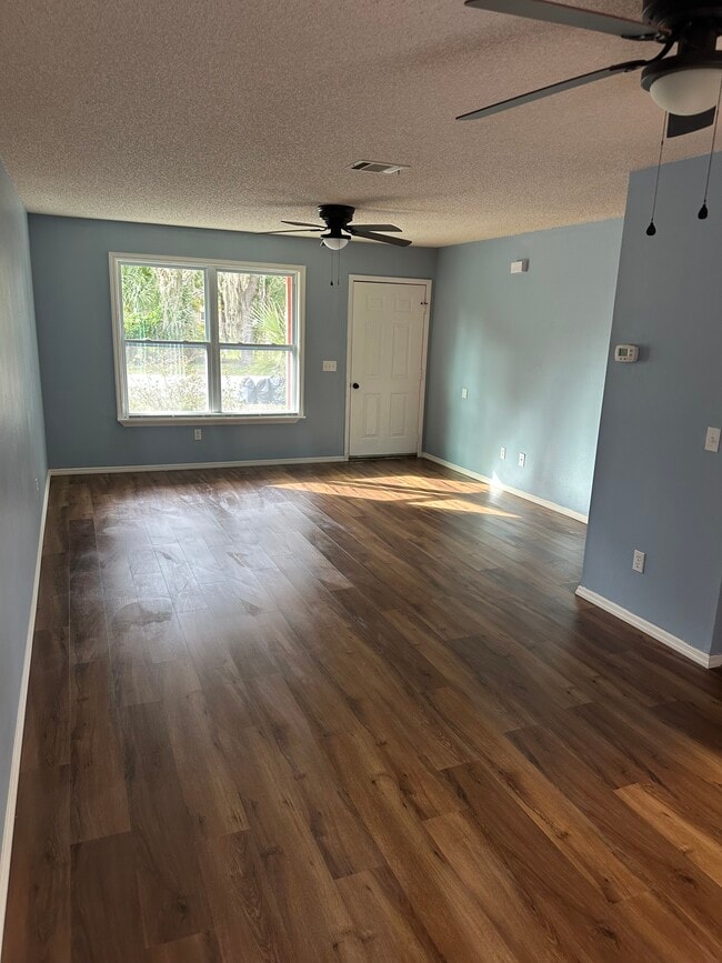 345 Chinaberry Ave in Oviedo, FL - Building Photo - Building Photo