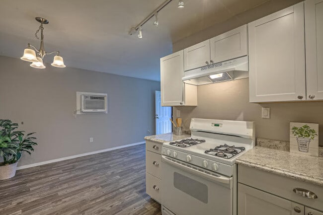 2801 Vail Ave SE, Unit 232 in Albuquerque, NM - Building Photo - Building Photo
