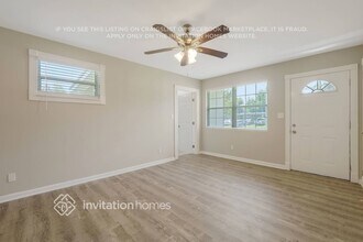 7917 Chateau Dr S in Jacksonville, FL - Building Photo - Building Photo