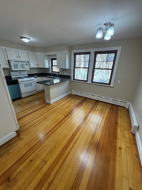 21 Frank St, Unit #21 in Watertown, MA - Foto de edificio - Building Photo