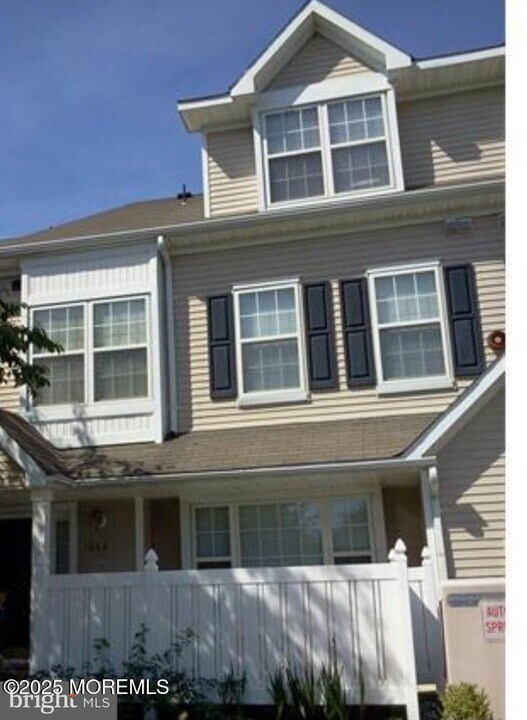 1502 Saxony Dr in Mount Laurel, NJ - Building Photo