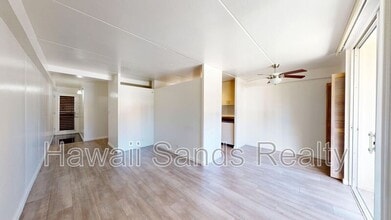910 Ahana St in Honolulu, HI - Building Photo - Building Photo