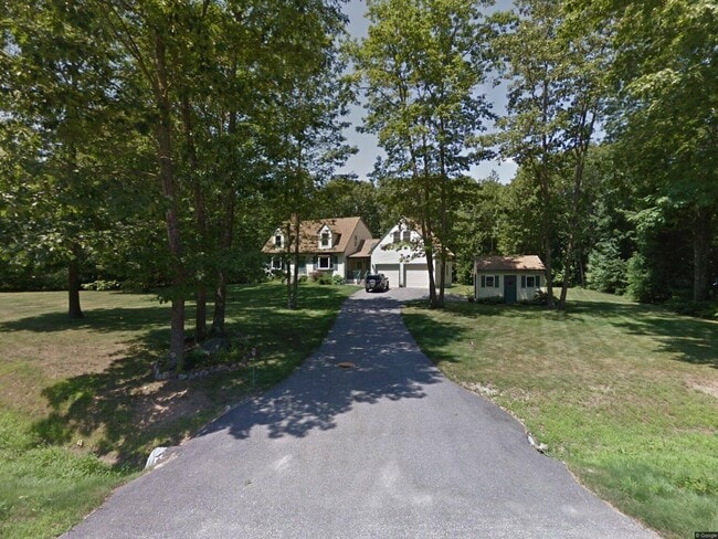 property at 10 Westwoods Rd