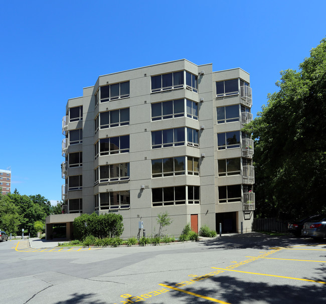 St. Joseph's Villa in Hamilton, ON - Building Photo - Building Photo