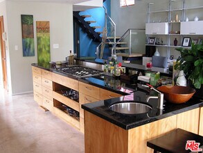 420 Sherman Canal in Los Angeles, CA - Building Photo - Building Photo