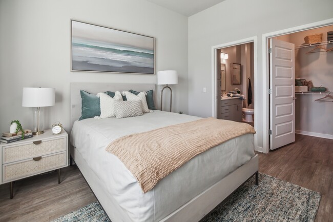 RISE Sereno in Wimauma, FL - Foto de edificio - Building Photo