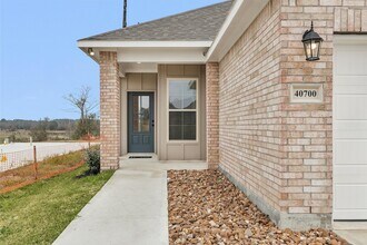 40700 Pessi Rd in Magnolia, TX - Building Photo - Building Photo