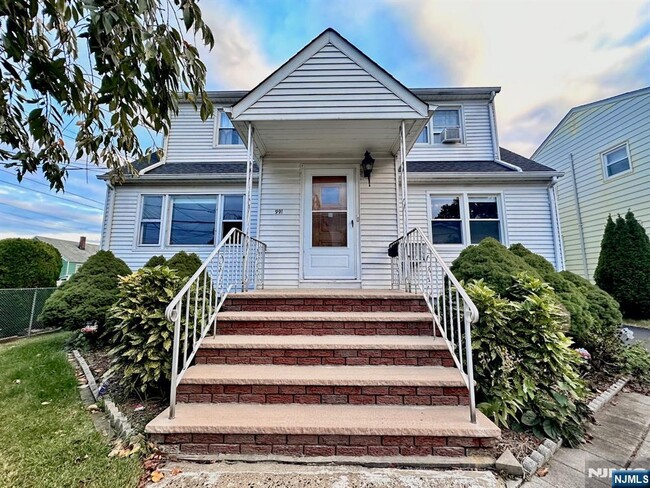 99 Spencer Ave in Clifton, NJ - Building Photo - Building Photo