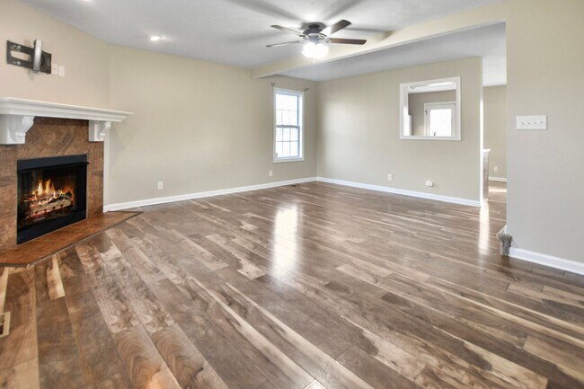 541 Falkland Cir in Clarksville, TN - Building Photo - Building Photo