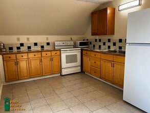 423 NE Taylor St in Minneapolis, MN - Building Photo - Building Photo