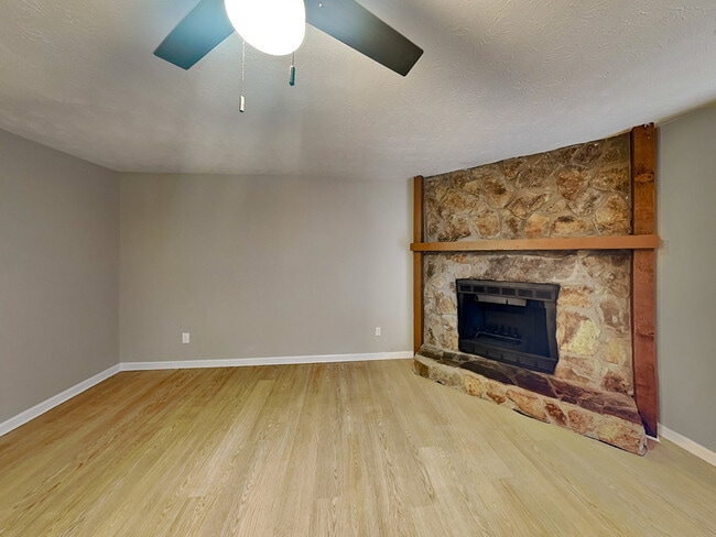 8321 Beechwood Ct in Riverdale, GA - Building Photo - Building Photo