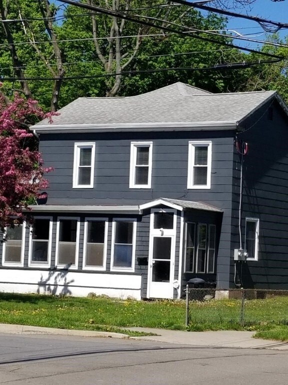 property at 900 Oak St