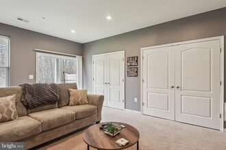 1306 Hawk Hollow Dr in Crofton, MD - Building Photo - Building Photo