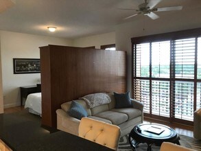 511 Lucerne Ave-Unit -518 in Lake Worth, FL - Building Photo - Building Photo