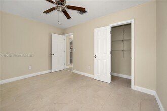 2823 NW 97th St in Miami, FL - Building Photo - Building Photo