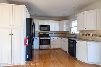 2243 Edgar Rd in Point Pleasant Beach, NJ - Foto de edificio - Building Photo