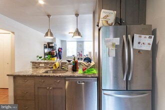 2220 Fitzwater St-Unit -1 in Philadelphia, PA - Building Photo - Building Photo