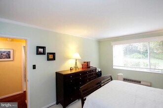 4114 Davis Pl NW in Washington, DC - Building Photo - Building Photo