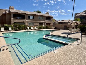 9745 N 95th St in Scottsdale, AZ - Foto de edificio - Building Photo