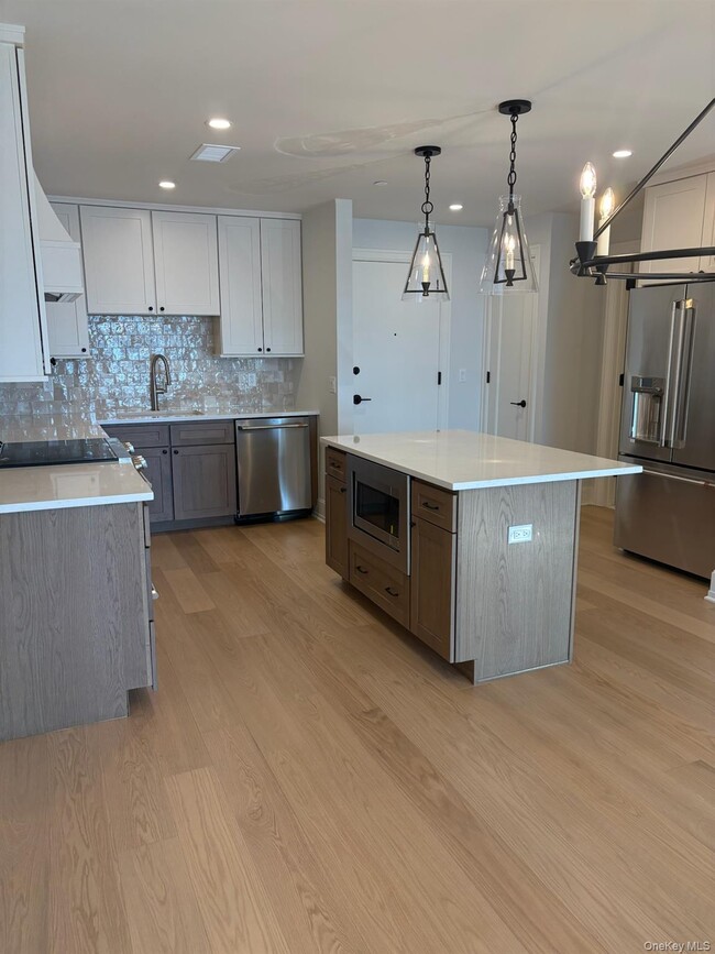 property at 25 S Riverside Ave