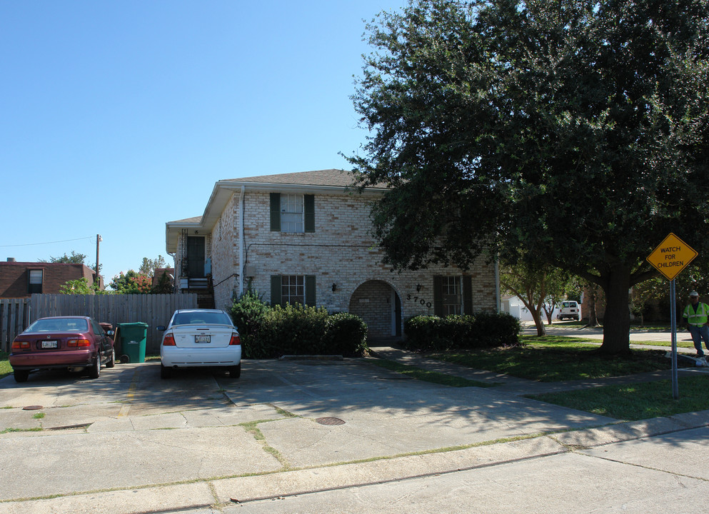 3700 Martinique Ave in Kenner, LA - Building Photo