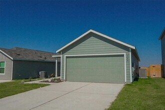 308 Cowpoke Dr in Jarrell, TX - Building Photo - Building Photo