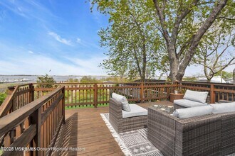 48 5th St in Highlands, NJ - Building Photo - Building Photo