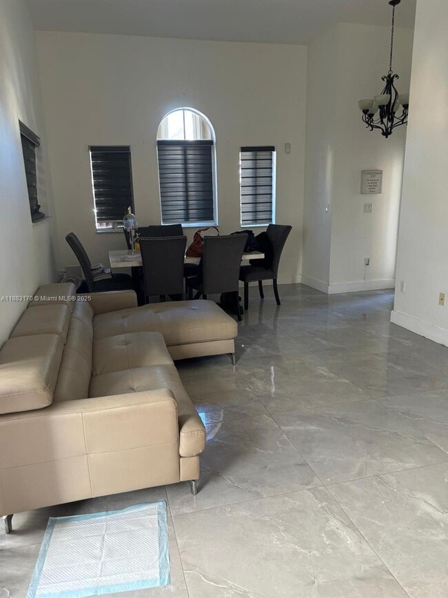 2528 NE 41st Terrace in Homestead, FL - Building Photo - Building Photo
