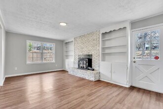 107 111 River Rd Cir in Piedmont, SC - Building Photo - Building Photo